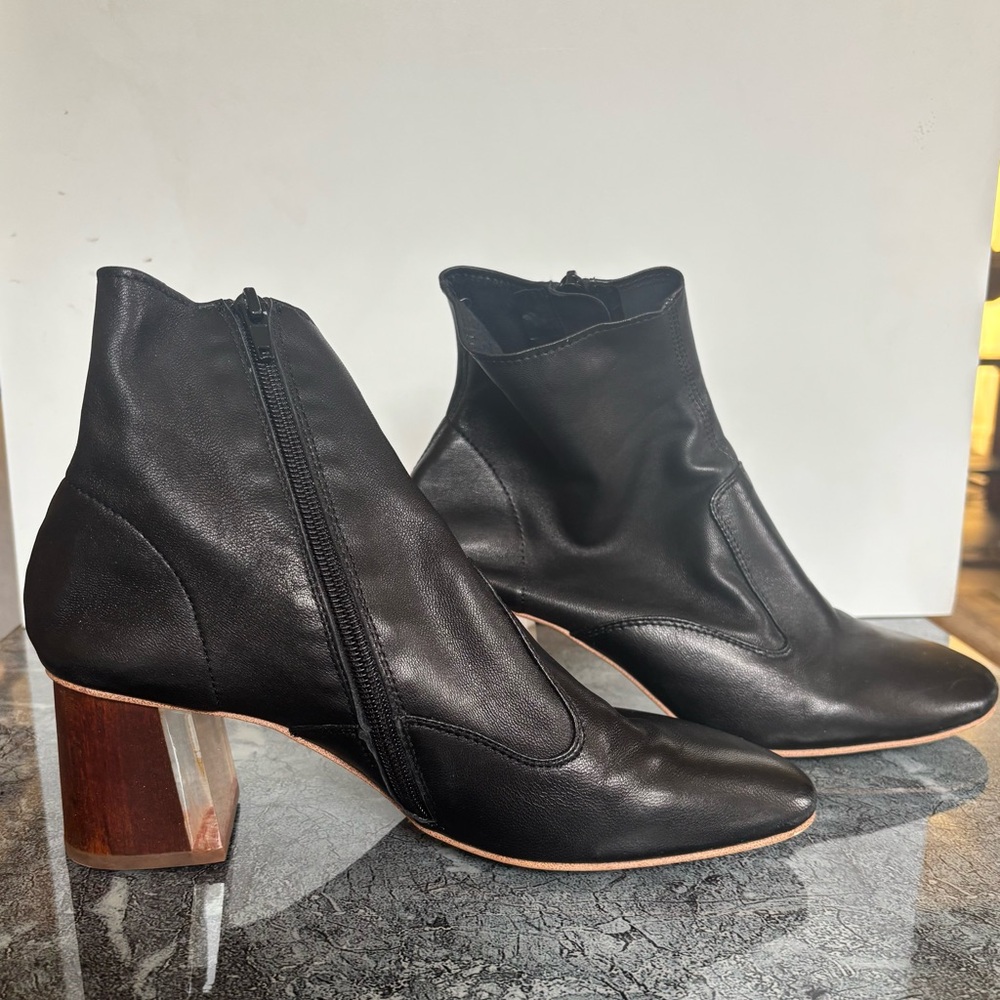 Jeffrey Campbell Black Heeled Boots Sleek Leather Design - Picture 2 of 8